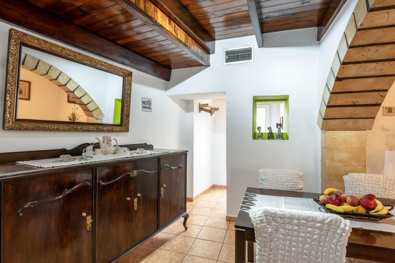 Aroni Cretan Comfortable House - Hamam Suites Aroni ภายนอก รูปภาพ
